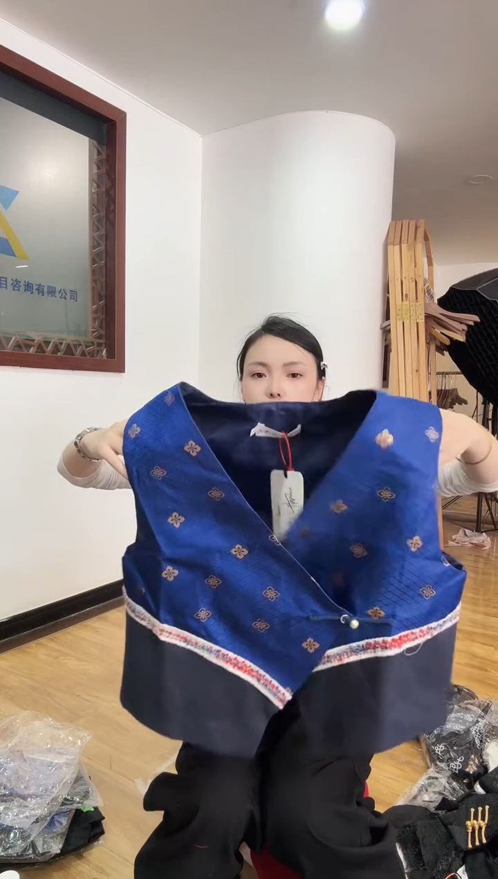 马甲       2XL码    130-140斤