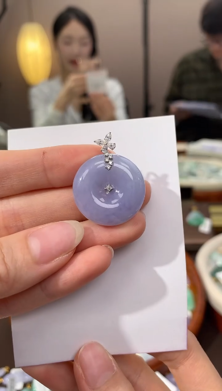 翡翠18K金镶嵌颈饰天然缅甸a货翡翠