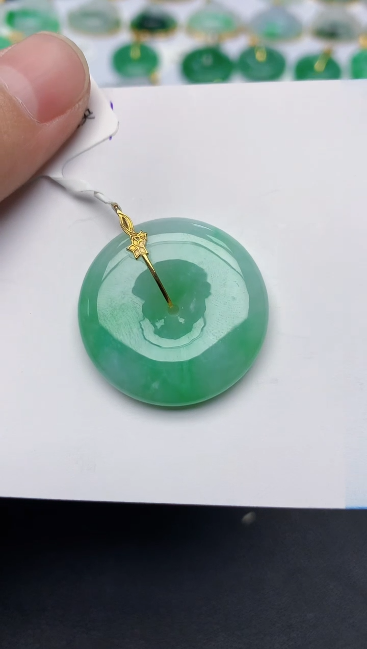 颈饰18K金镶嵌翡翠天然缅甸A货翡翠百元以上9元证书费自理