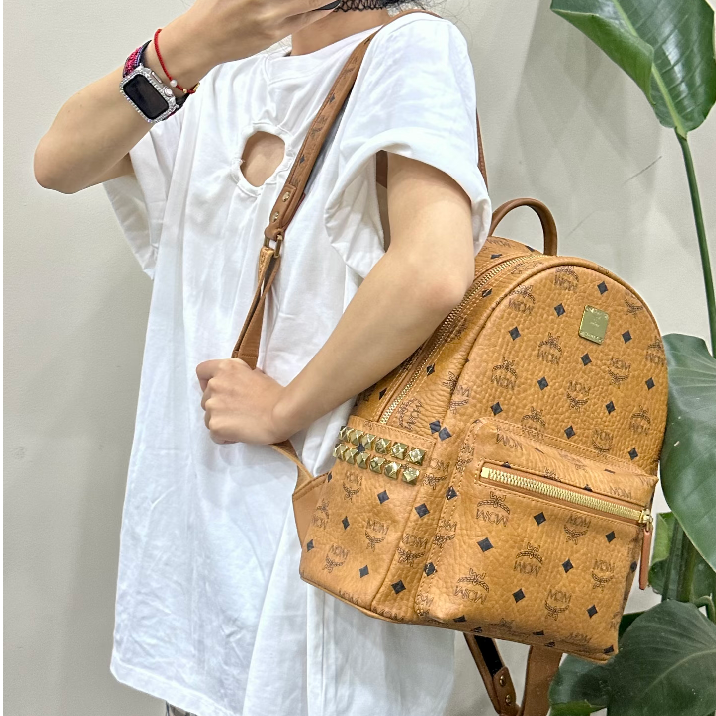 95新 MCM 26干邑色小号双肩包/EE12313029/3029