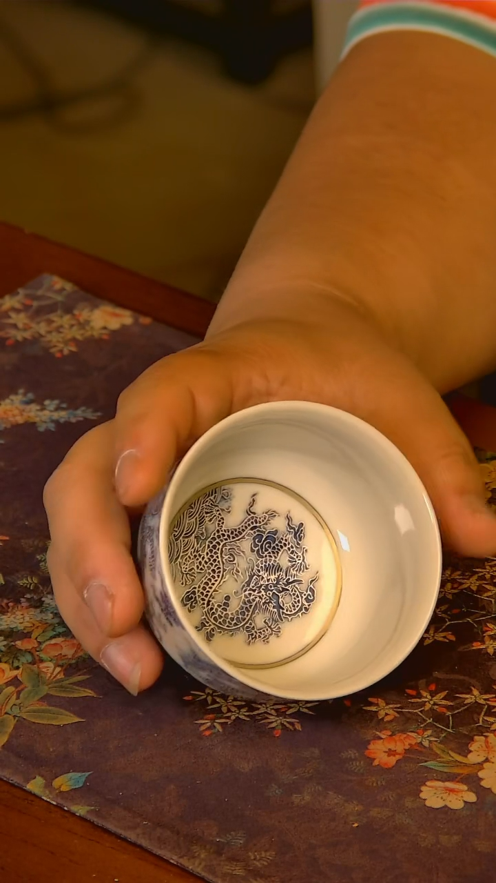 杯手工手绘杯杯很美丽