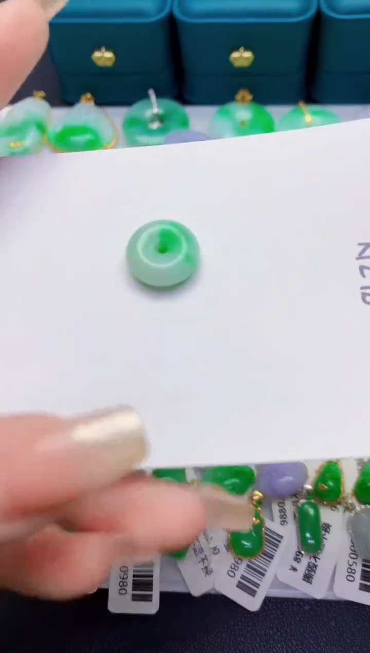 颈饰未镶嵌翡翠缅甸天然翡翠A货