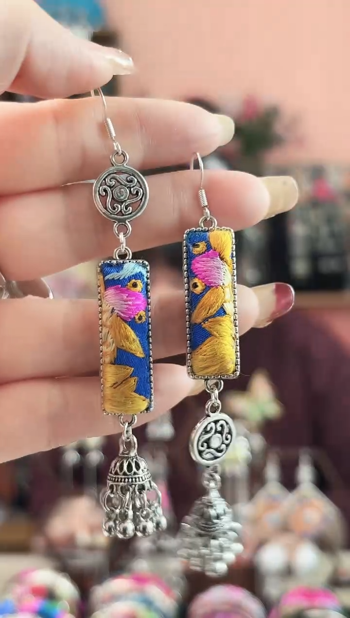 艺枝独绣手工饰品102