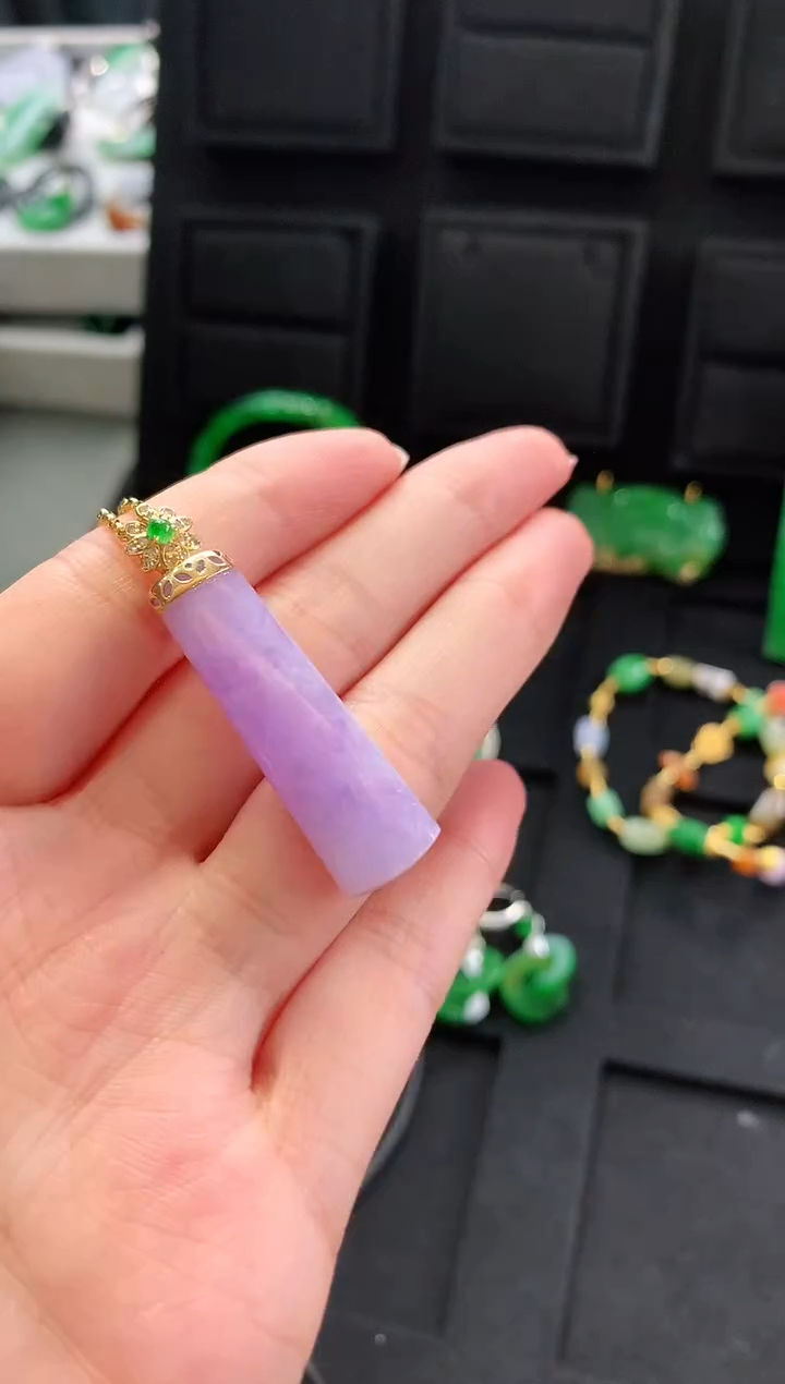 【闪购商品】翡翠吊坠(不含链)18K金镶嵌吊坠