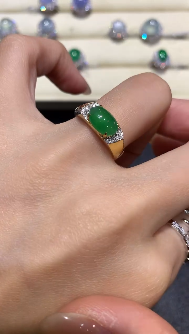 【闪购商品】翡翠戒指18K金镶嵌a305      