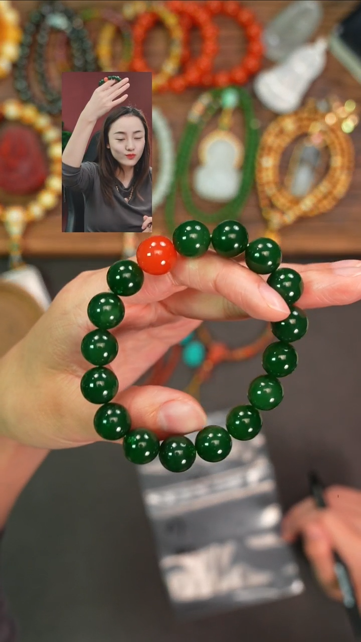 未镶嵌手串和田玉青*?遇见文玩品质回血