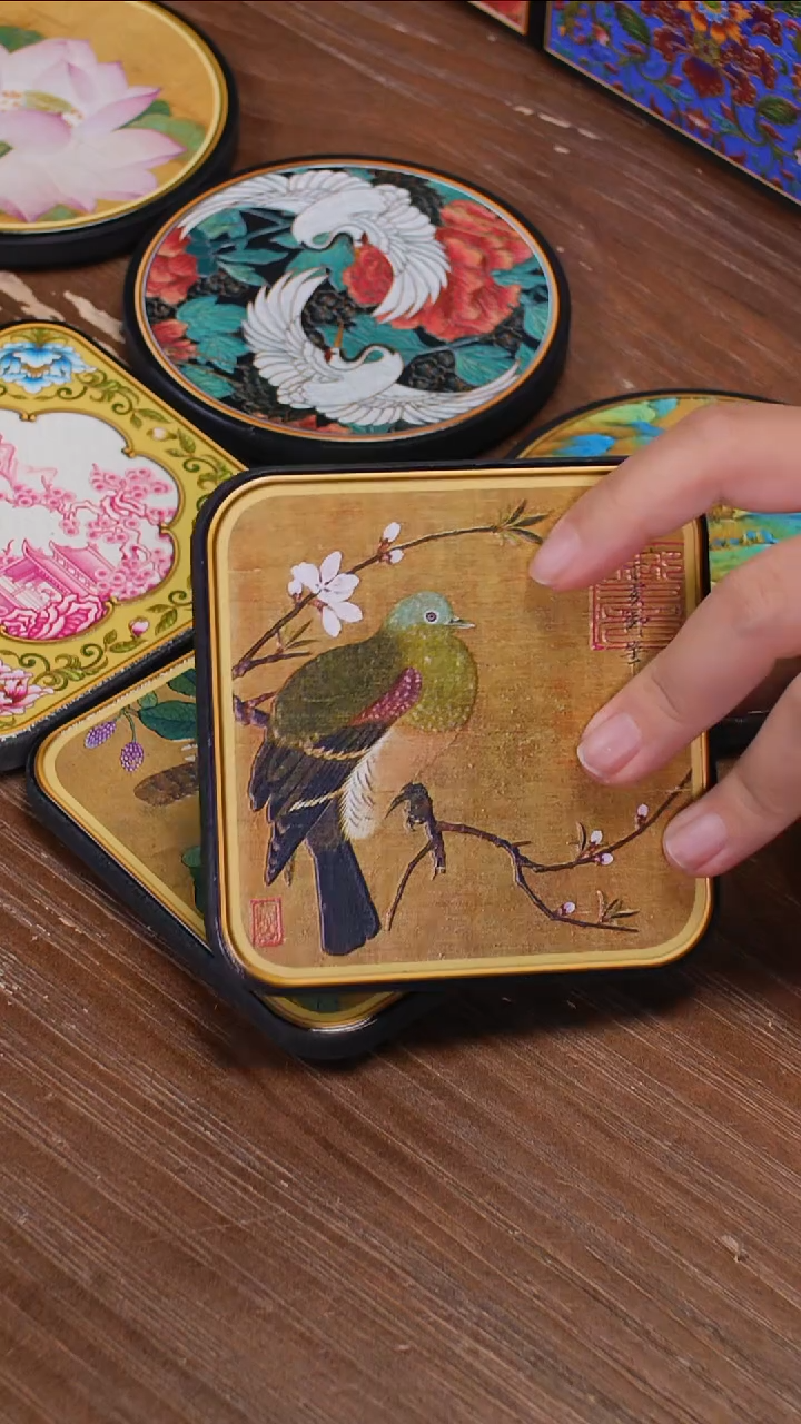 壹藏贰宝桃鸠图案杯垫一片