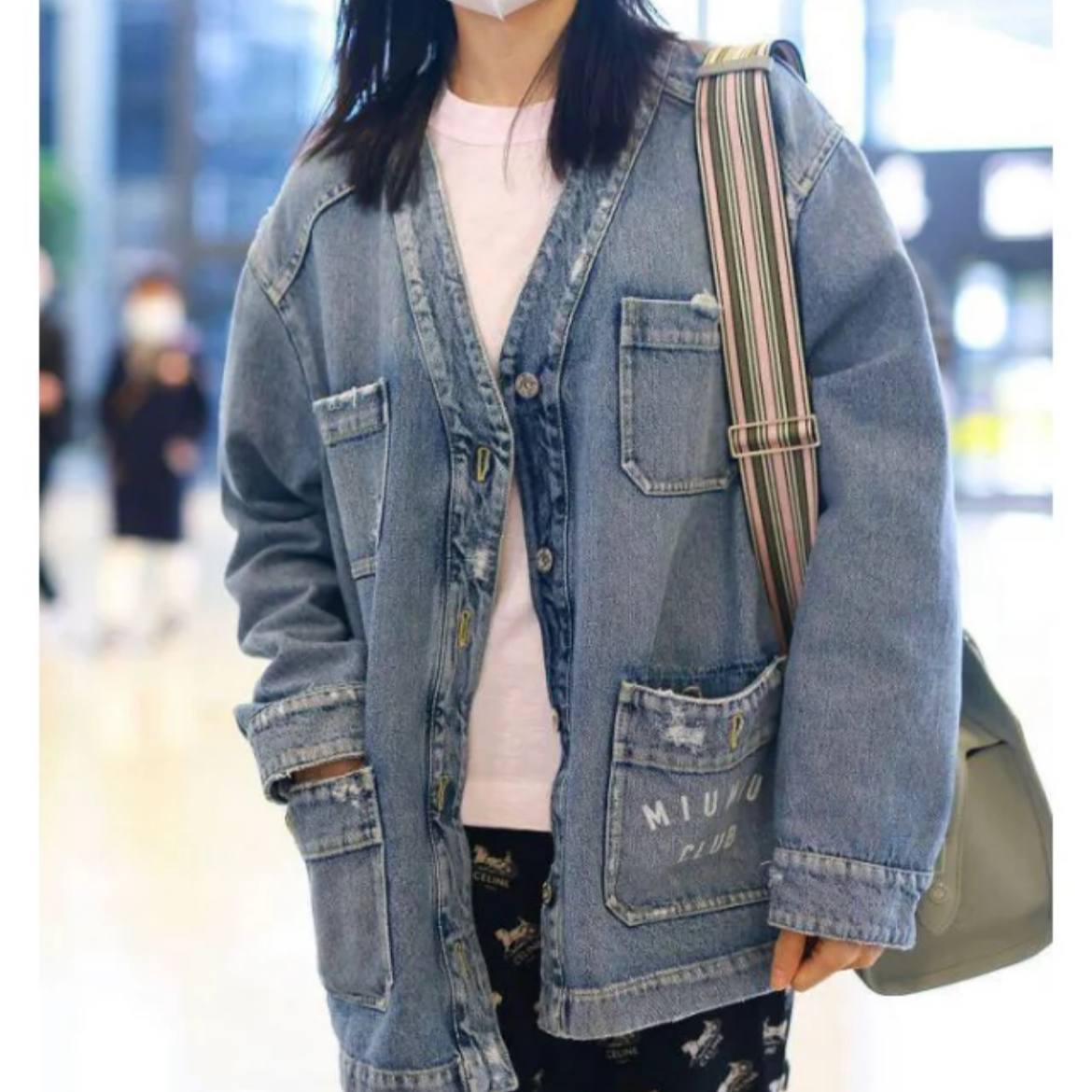 99新 MIU MIU/缪缪 015092 印花多口袋复古蓝牛仔夹克外套 44 L码