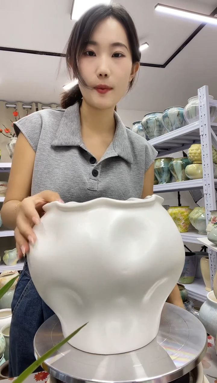      【   8.31   陶瓷花盆  】       