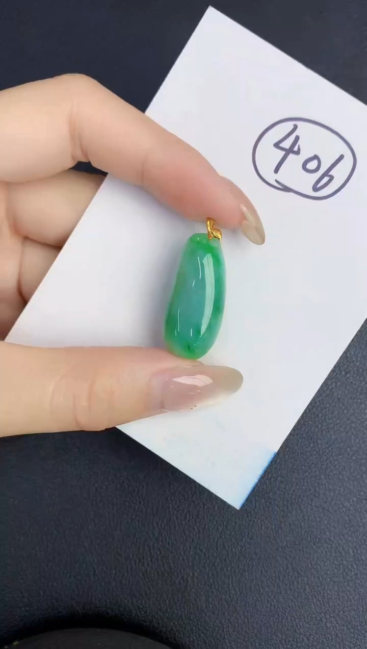 翡翠18K金镶嵌颈饰缅甸天然翡翠A货