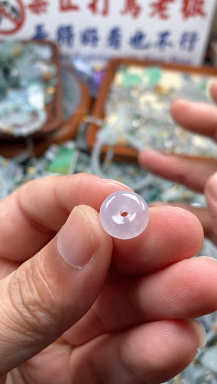 【闪购商品】翡翠颈饰未镶嵌哥哥