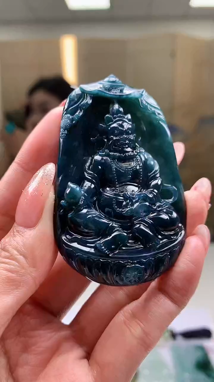 【闪购商品】定制翡翠未镶嵌4829MM-毛货挂件98