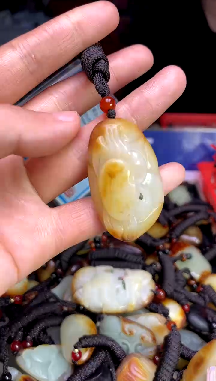 【闪购商品】和田玉未镶嵌颈饰1