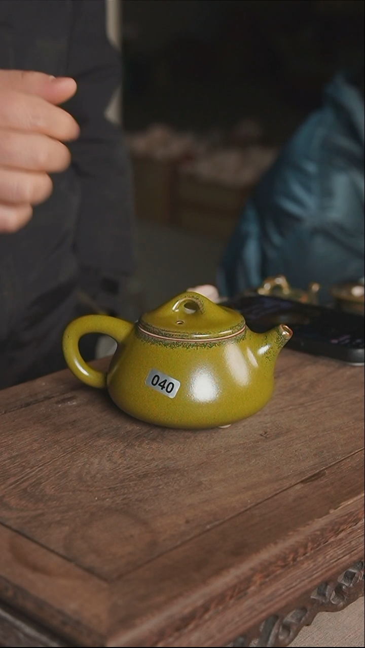 壶040号茶叶末石瓢壶