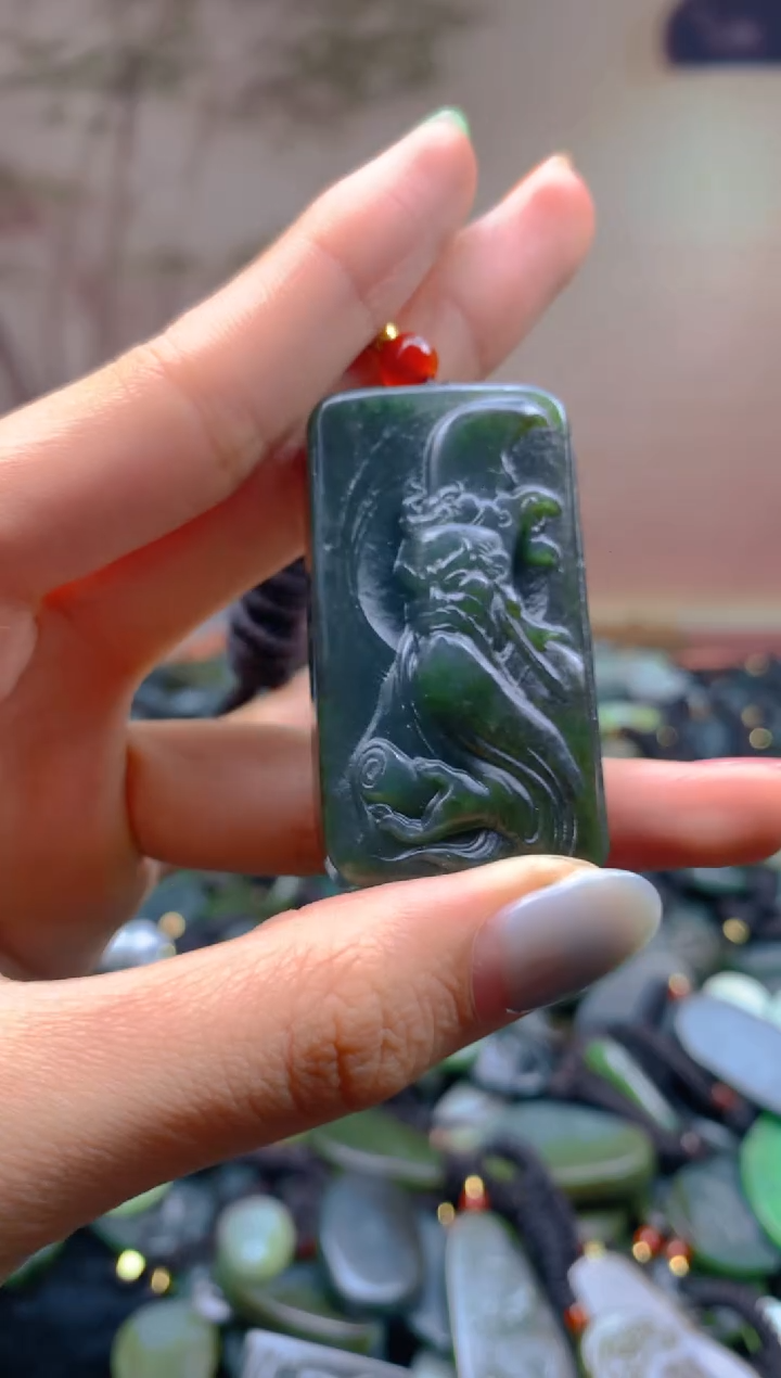 颈饰未镶嵌和田玉1