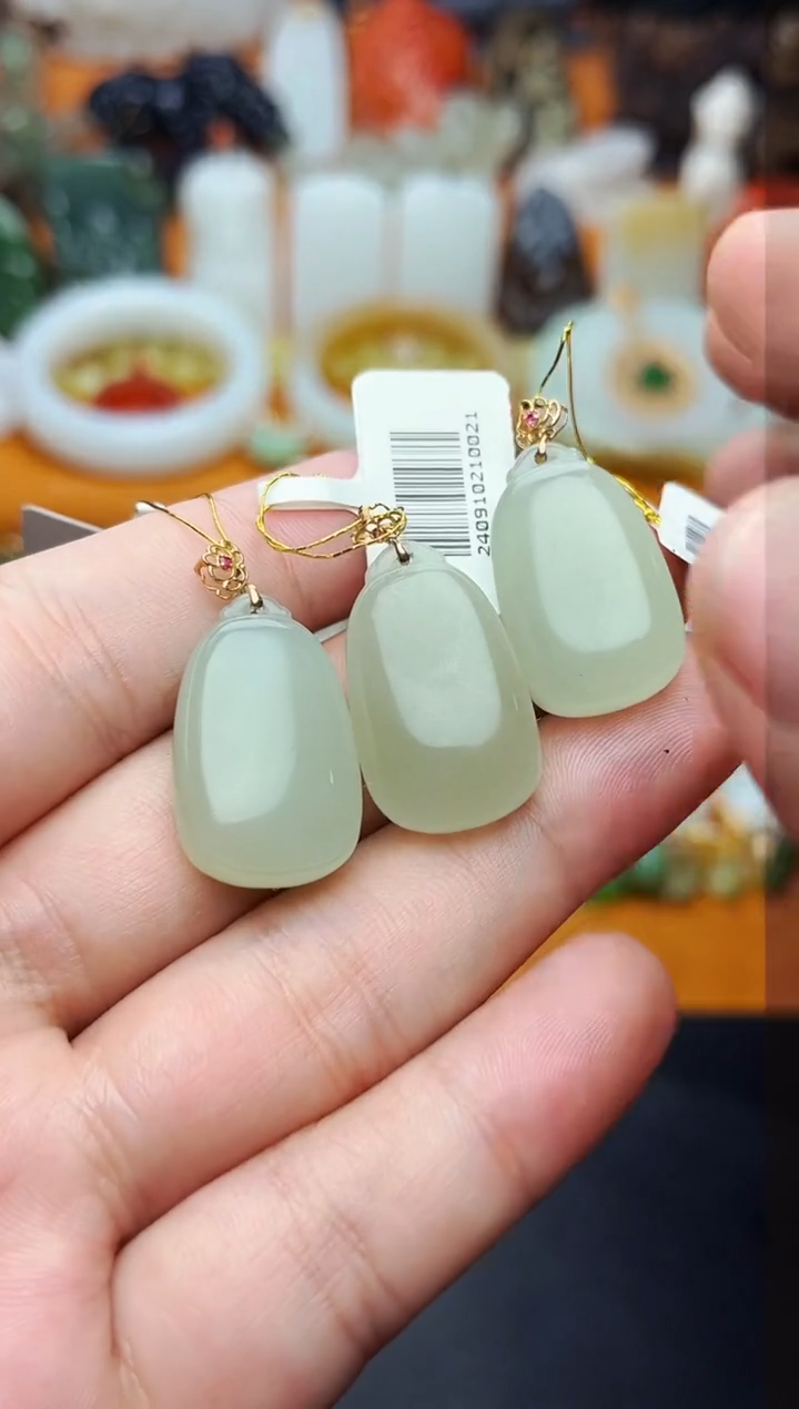 【闪购商品】和田玉颈饰18K金镶嵌面包牌多样性拍一发一 01