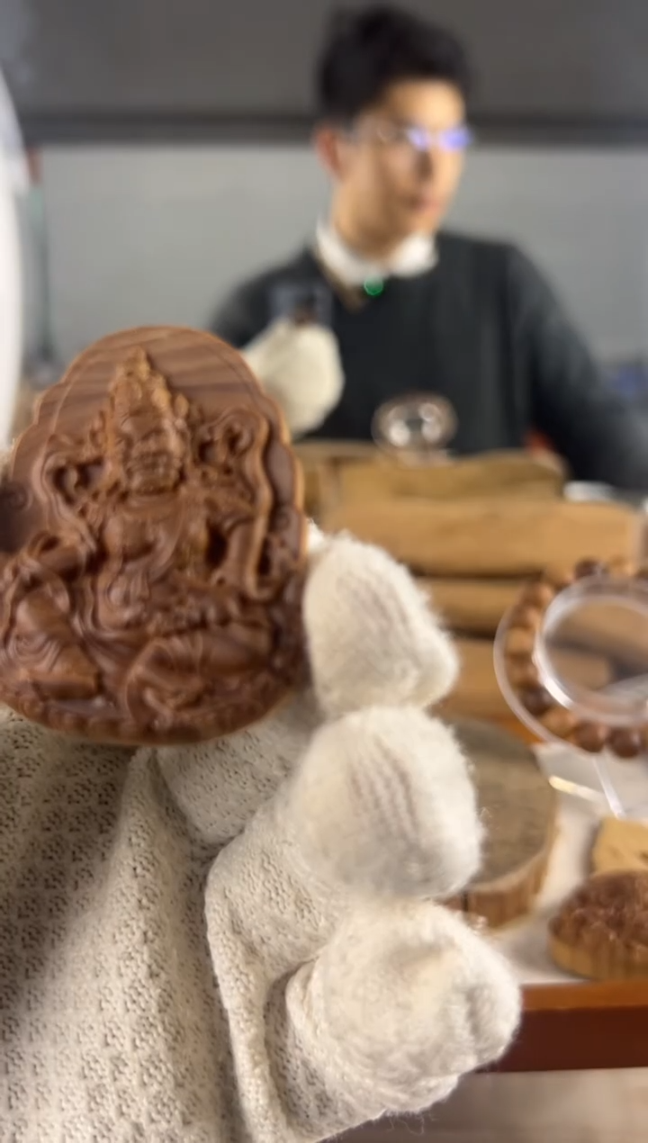 【闪购商品】檀香木其他印度迈索尔老山檀香黄财神雕刻牌451