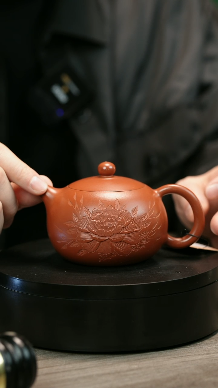 茶壶紫砂日**辉H2475周俊建牡丹刻绘大西施
