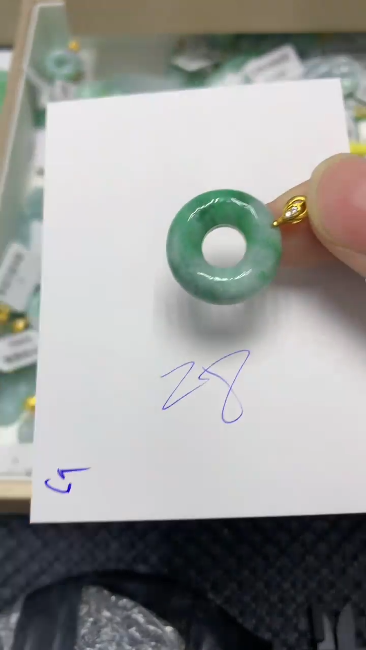 颈饰未镶嵌翡翠缅甸A货翡翠