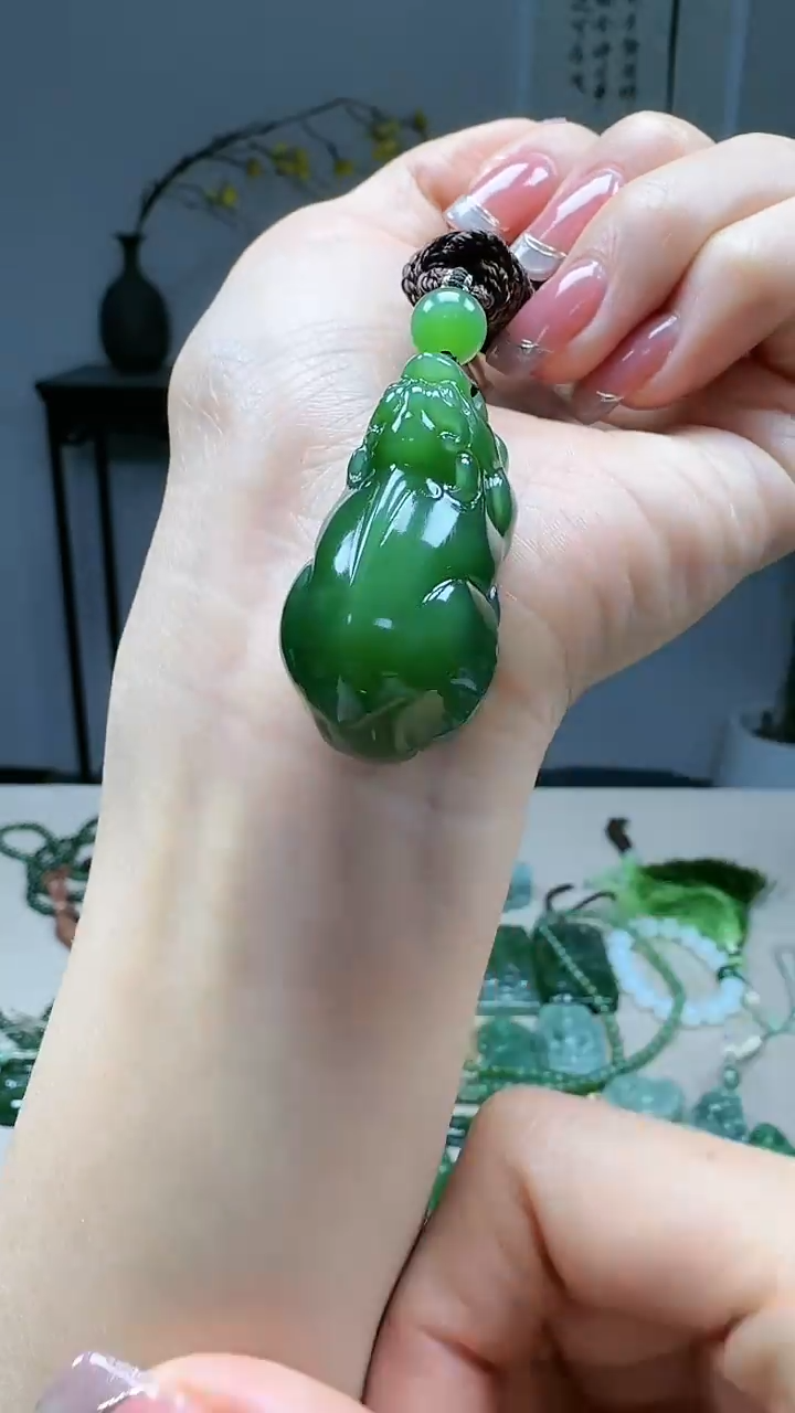 未镶嵌和田玉挂件1