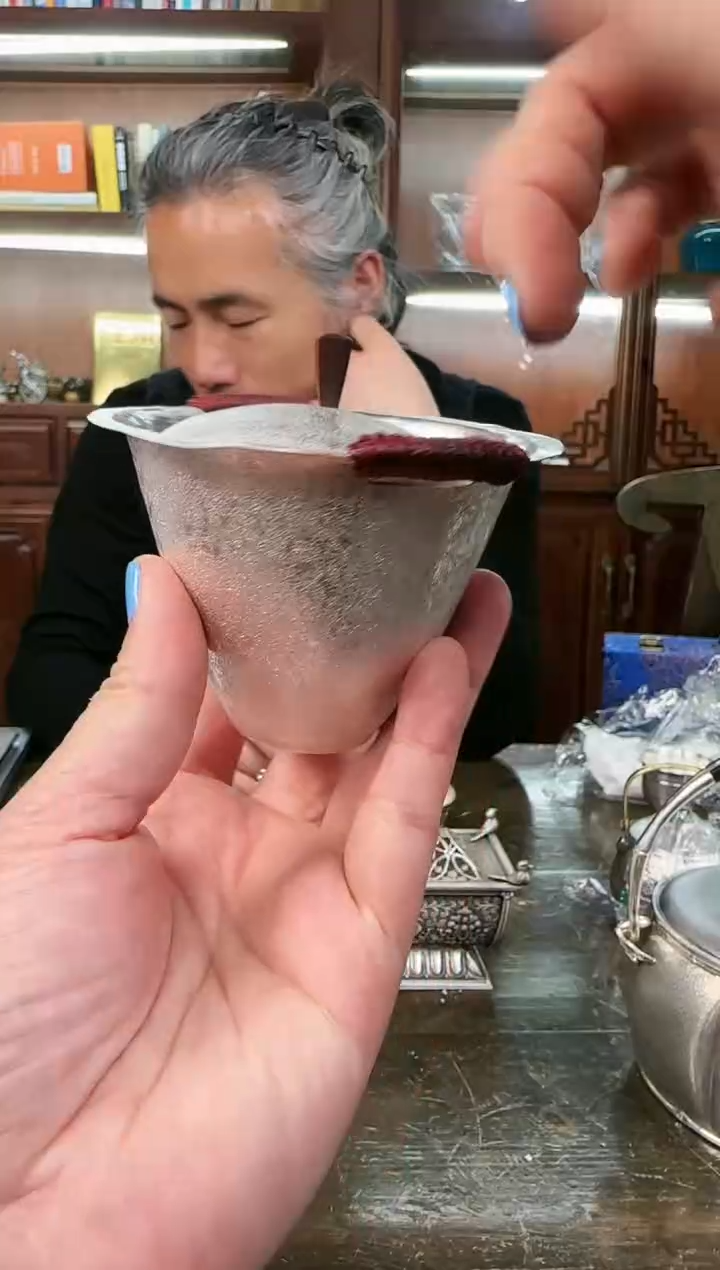 【闪购商品】足银999精工锤纹二才盖碗