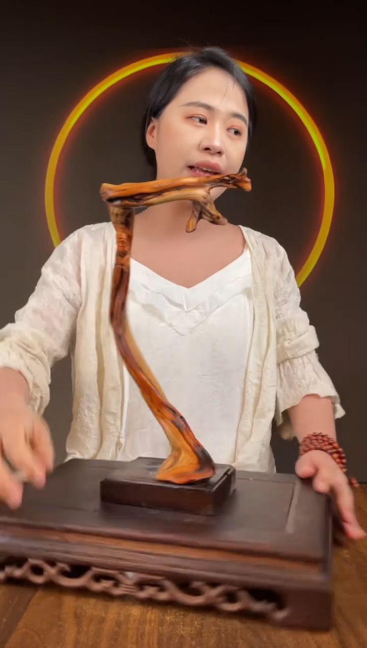 柏木（崖柏）手工摆件,先抢先得! 编号185