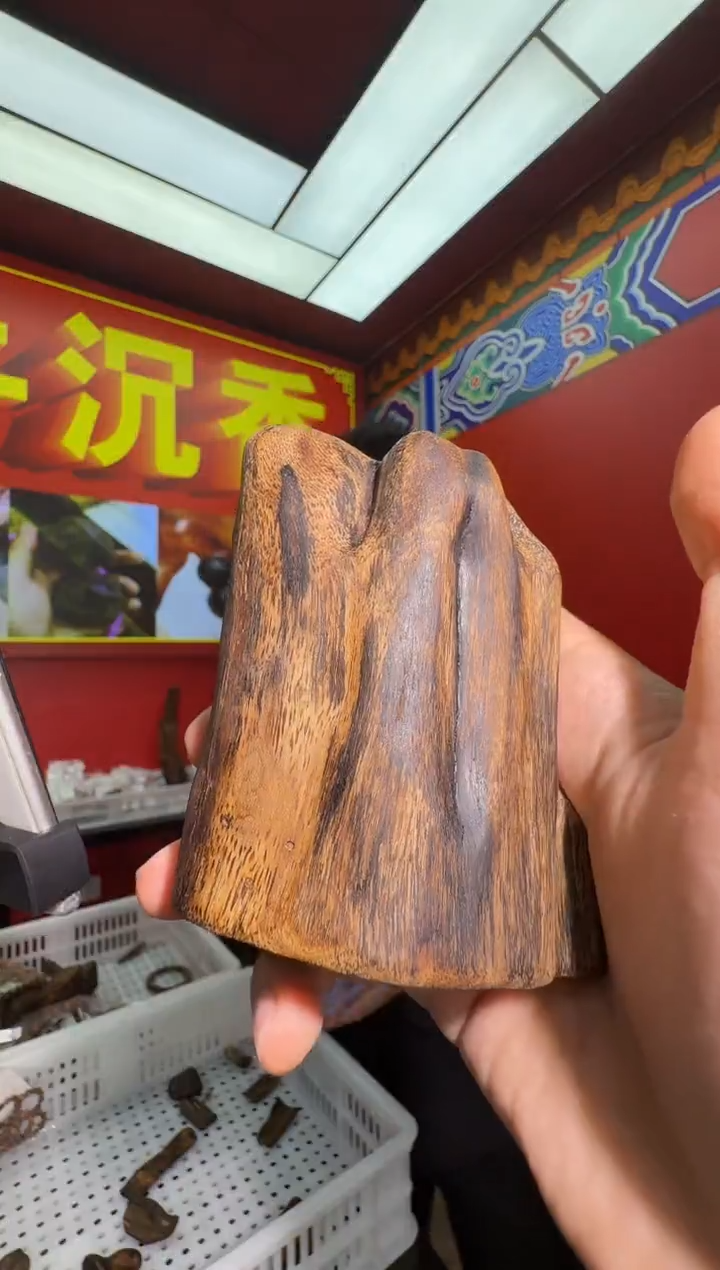 沉香手把件b116都彭多样性发一
