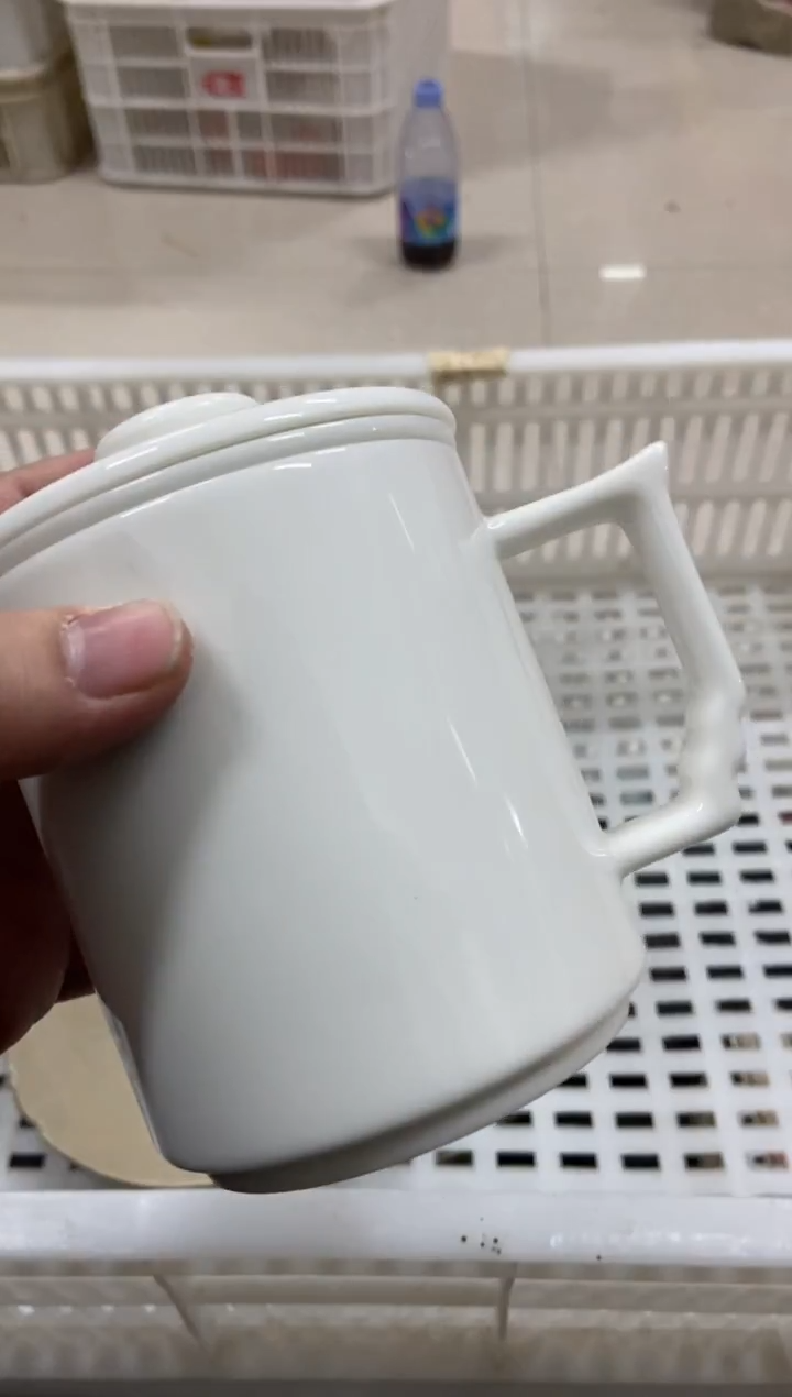 杯子瓷无运费险有瑕疵的摄影的产品有使用过的痕迹有点脏介意勿拍