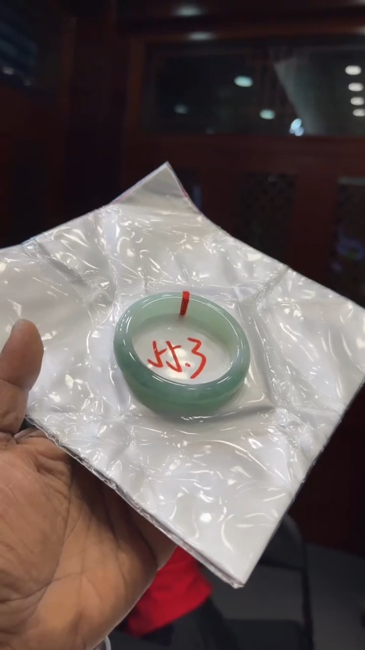 【闪购商品】翡翠手镯未镶嵌手镯