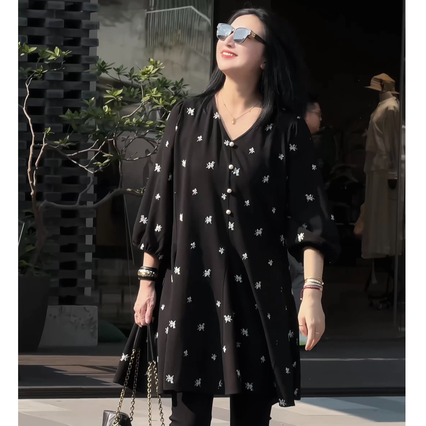 【香水百合穿搭8086款】2025年巴瑟大码女装宽松显瘦百搭潮流连衣裙