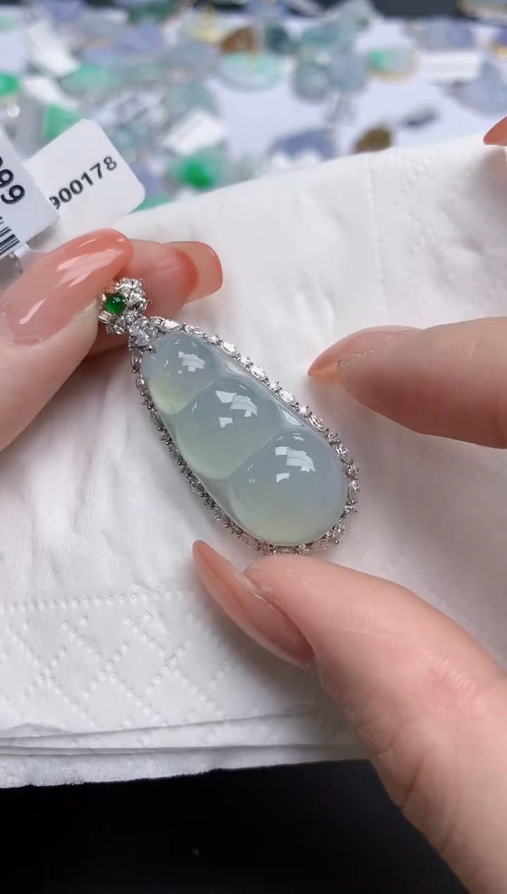 【闪购商品】翡翠颈饰18K金镶嵌天然缅甸翡翠A货