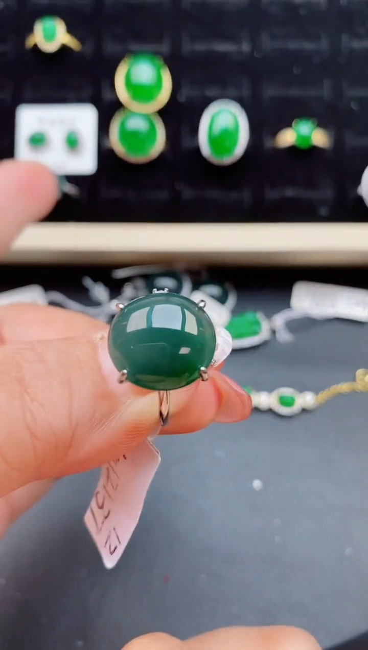【闪购商品】翡翠戒指银S925镶嵌12112