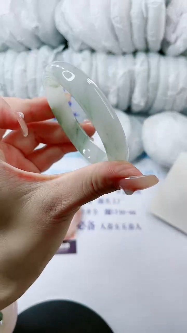 【闪购商品】石英质玉手镯未镶嵌多样性发货V165