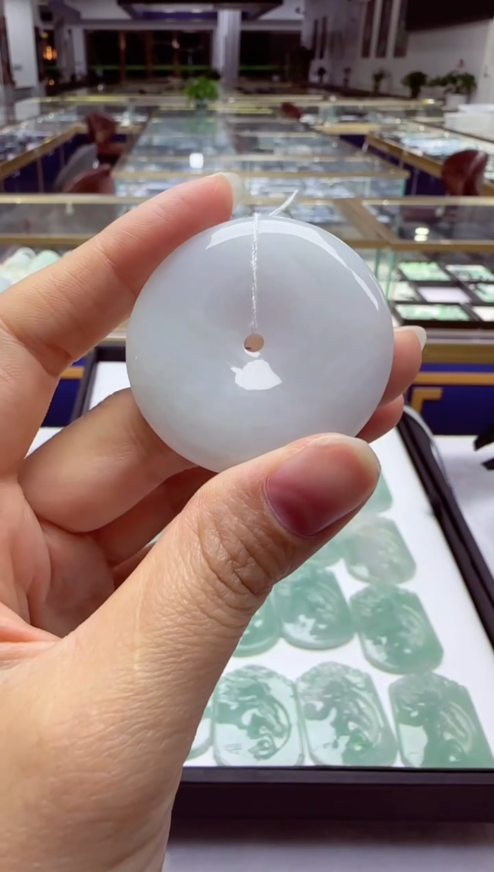 颈饰未镶嵌翡翠多样性发其一