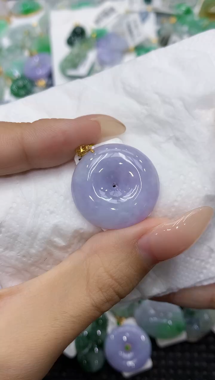 颈饰18K金镶嵌翡翠111111111111