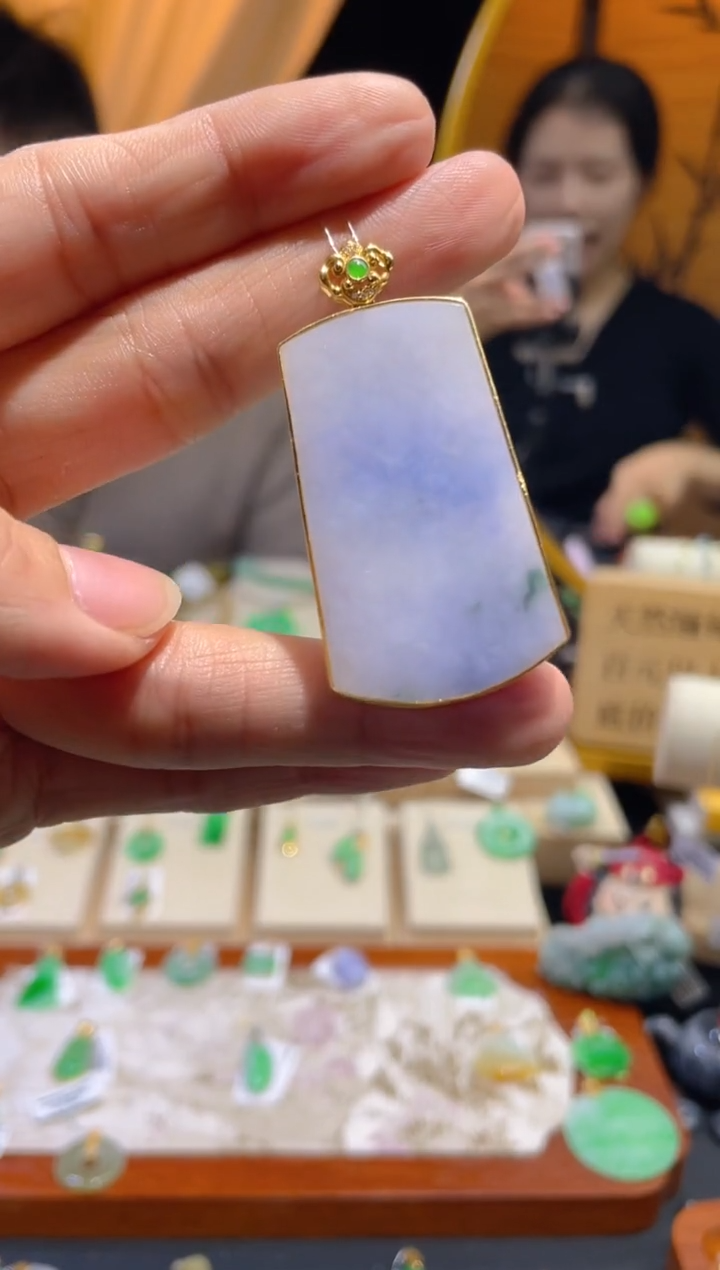 【闪购商品】翡翠颈饰18K金镶嵌假一赔三