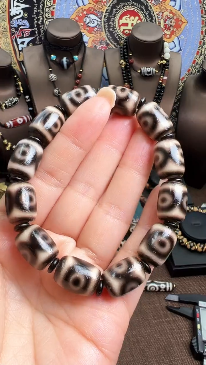 【闪购商品】玛瑙/玉髓1未镶嵌3眼