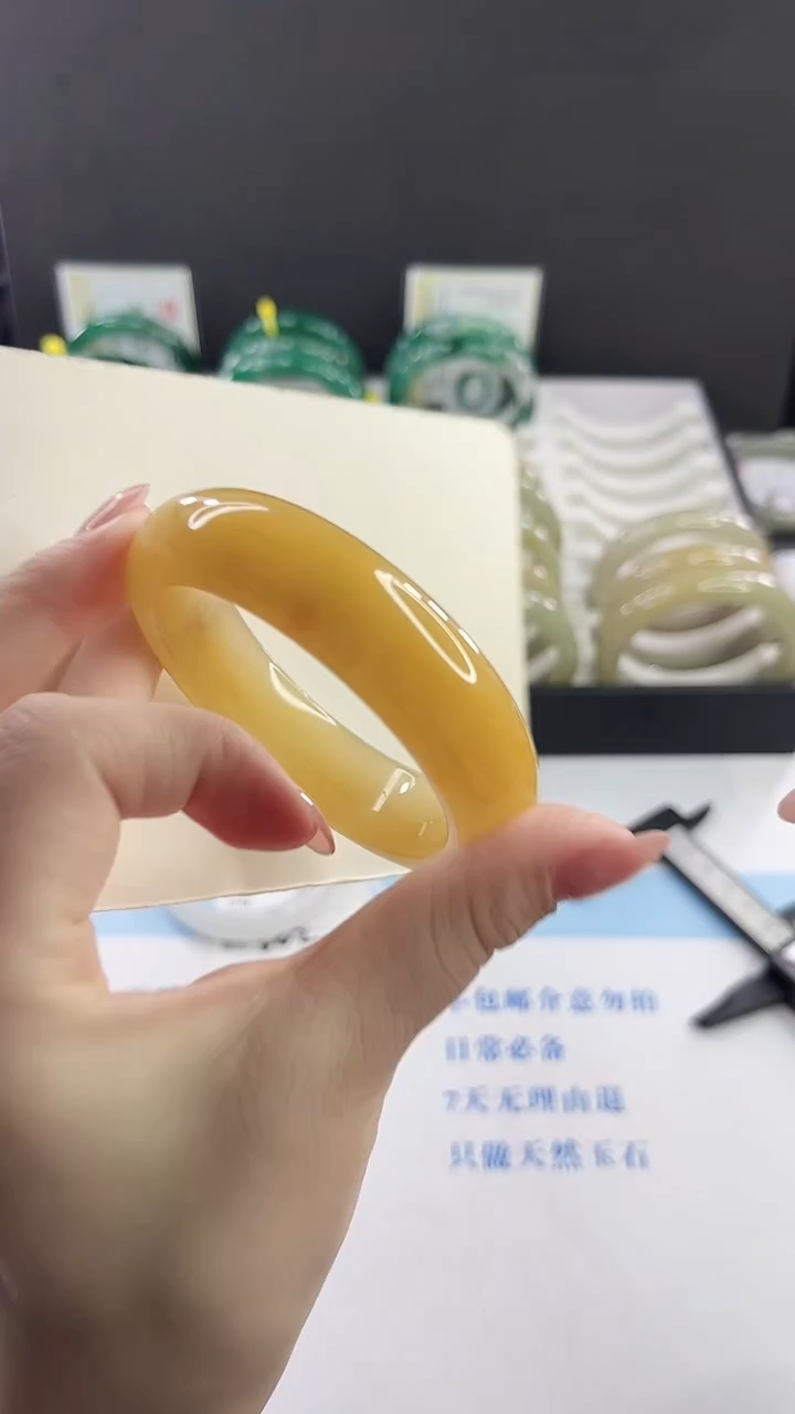 未镶嵌手镯石英质玉多样性发货V63