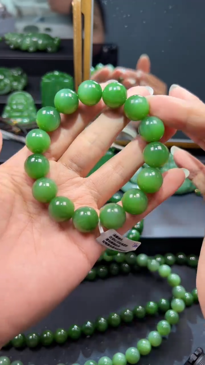 手串未镶嵌和田玉（碧玉）1