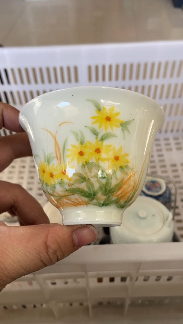杯子瓷无运费险有瑕疵的摄影的产品有使用过的痕迹有点脏介意勿拍