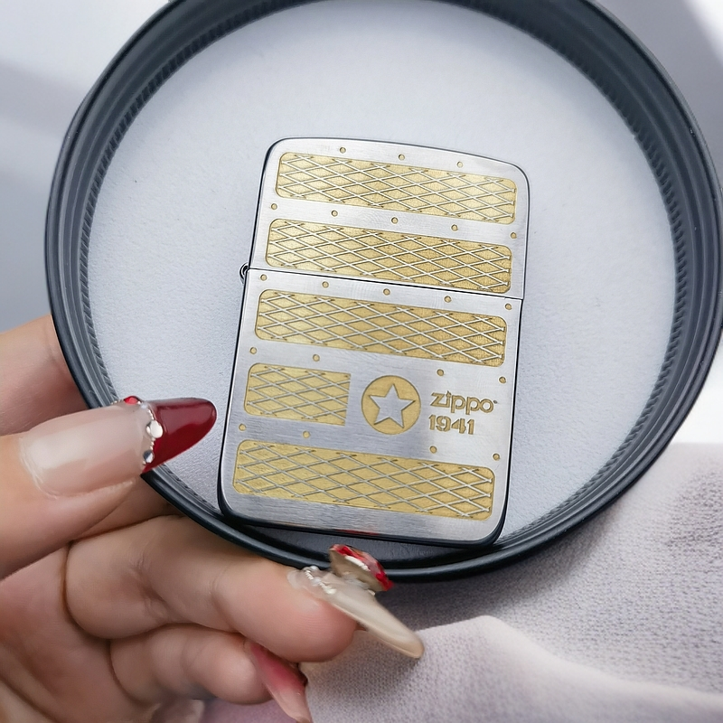 Zippo打火机1941双色五星224DYJ1