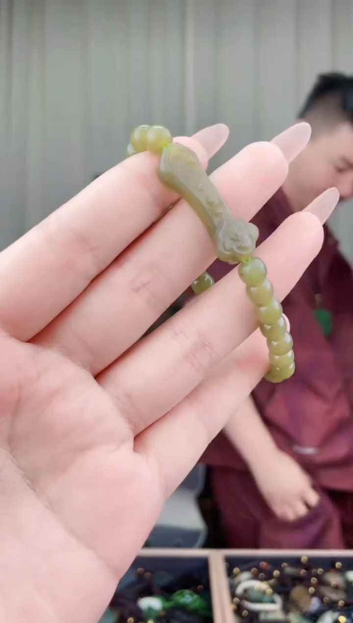 和田玉未镶嵌挂件拍一发一，多样性发货！