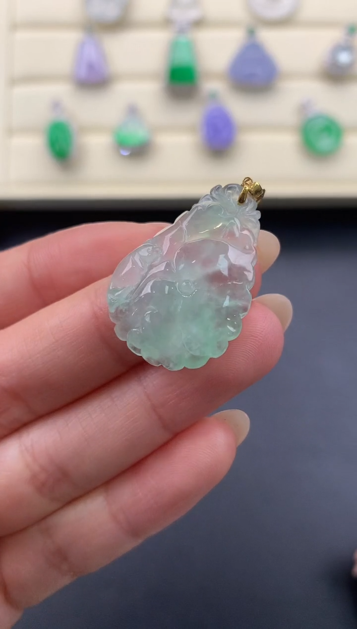 【闪购商品】翡翠颈饰18K金镶嵌Q693     
