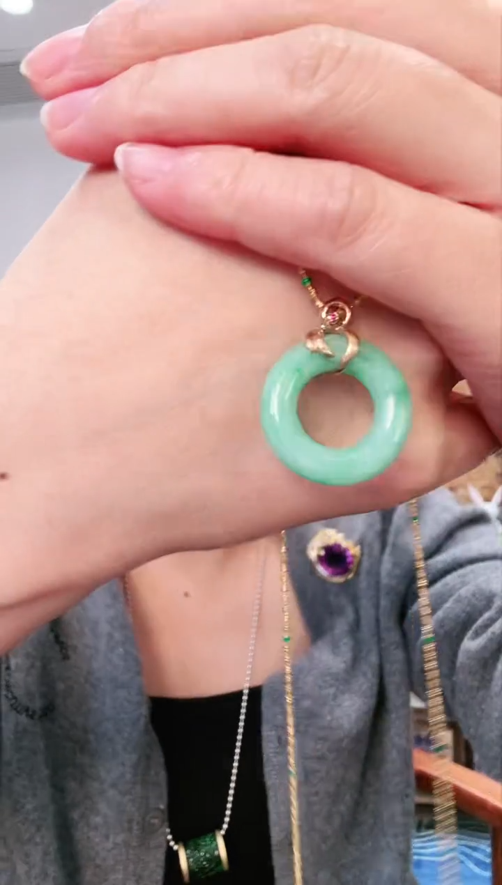 【闪购商品】翡翠颈饰18K金镶嵌吊坠