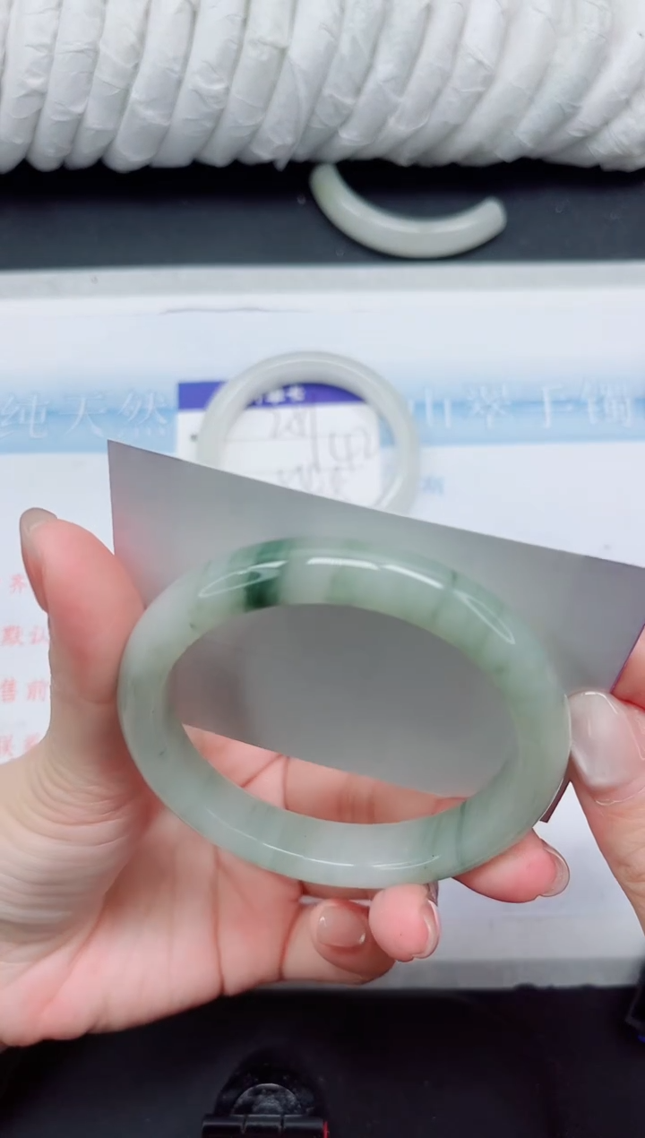 【闪购商品】石英质玉手镯未镶嵌290-58