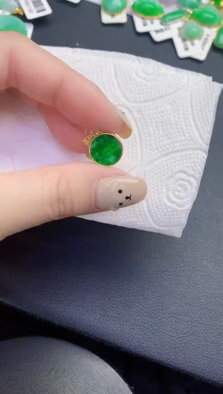 颈饰未镶嵌翡翠缅甸天然翡翠A货