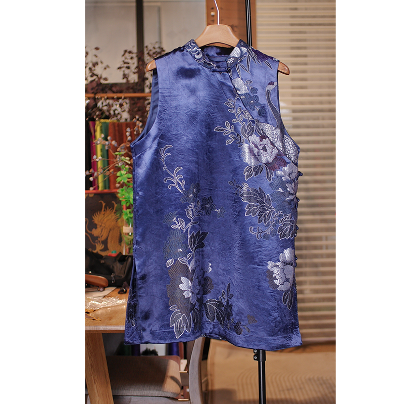 老缎中长卸扣马甲  YG1998    72230