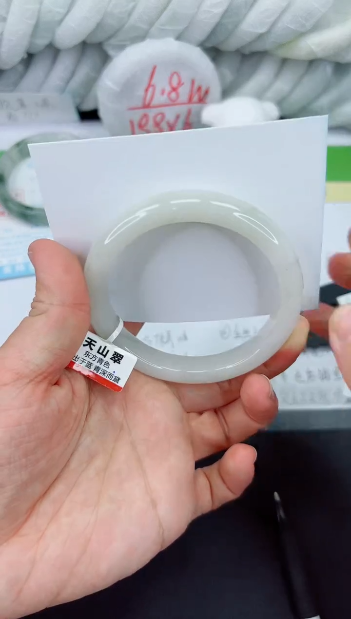 【闪购商品】石英质玉手镯未镶嵌396-60.7