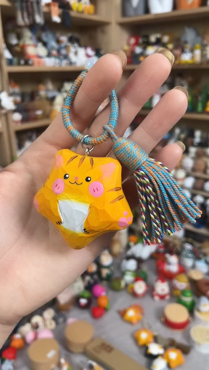 木捡漏价手工木雕星星猫挂件（蓝）