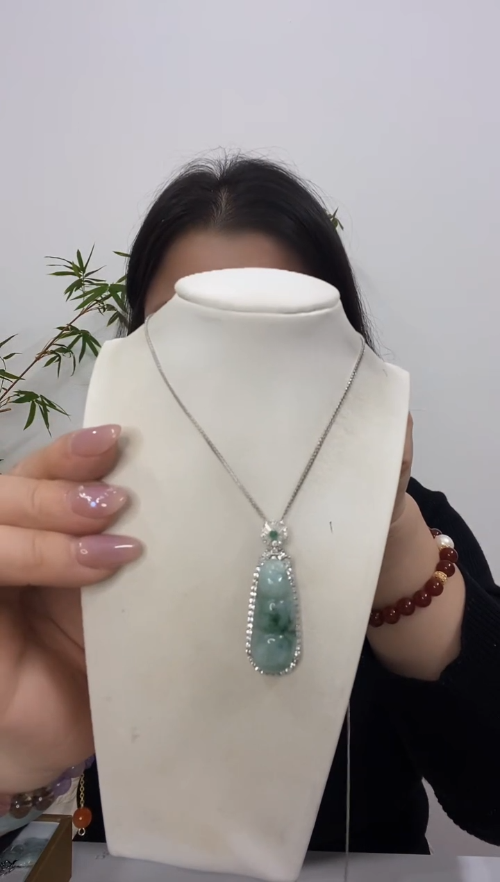 【闪购商品】翡翠吊坠(赠链)银S925镶嵌福豆